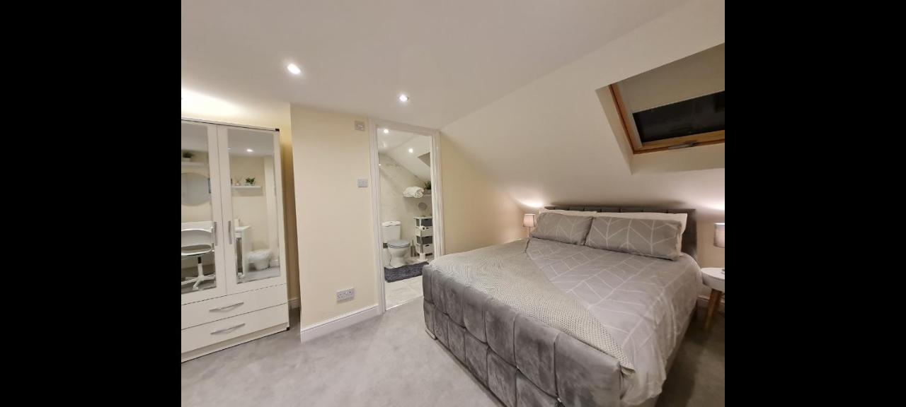 Double Room In Shared Flat Лондон Экстерьер фото